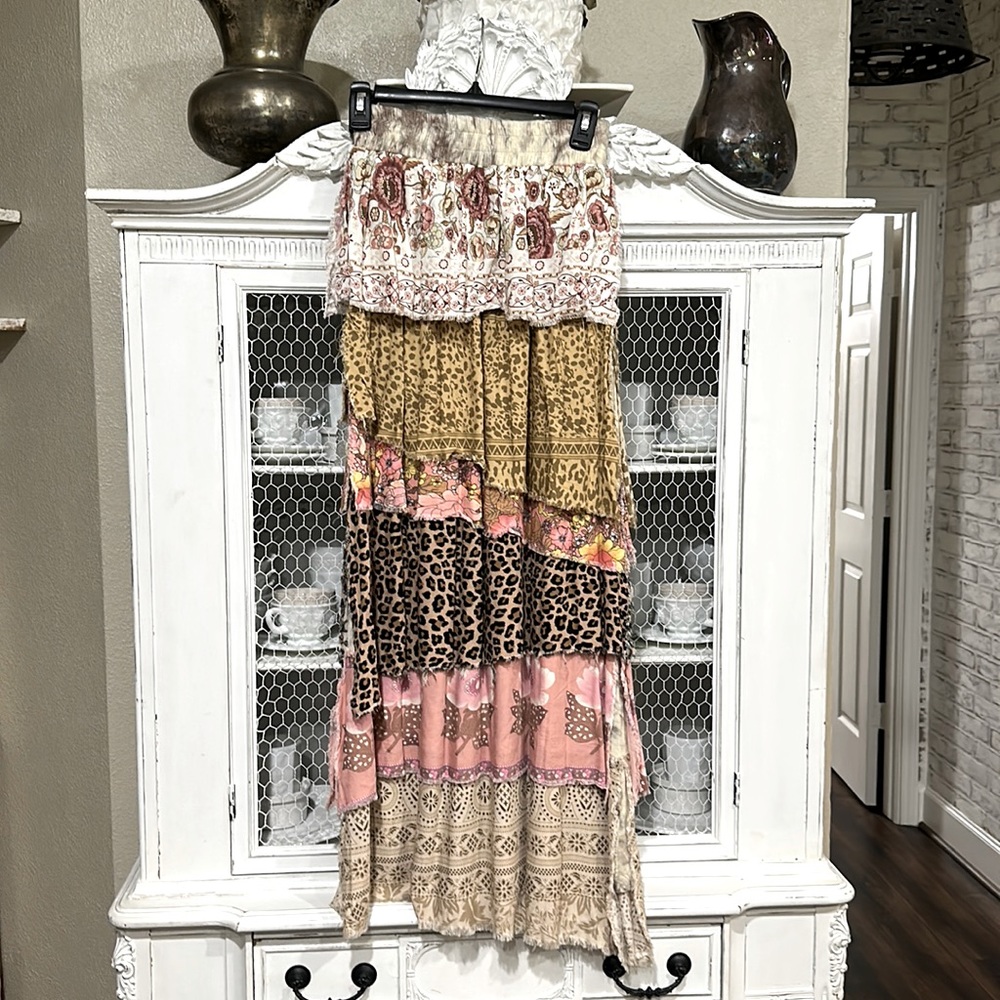 Jaded Gypsy Raw edge multitiered maxi skirt. Small.